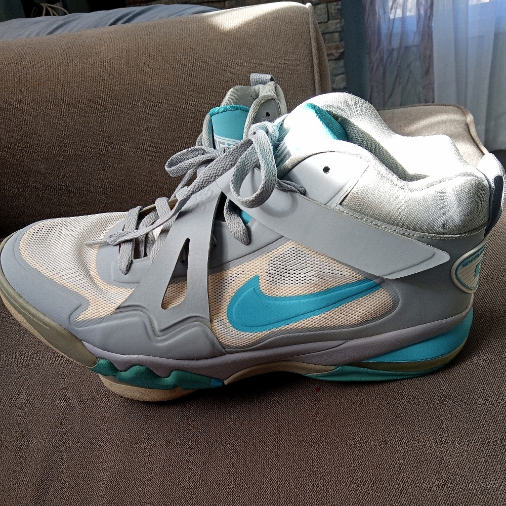 Nike CB 2 Hyperfuse